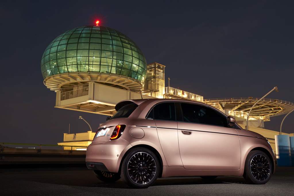 Fiat 500e_04