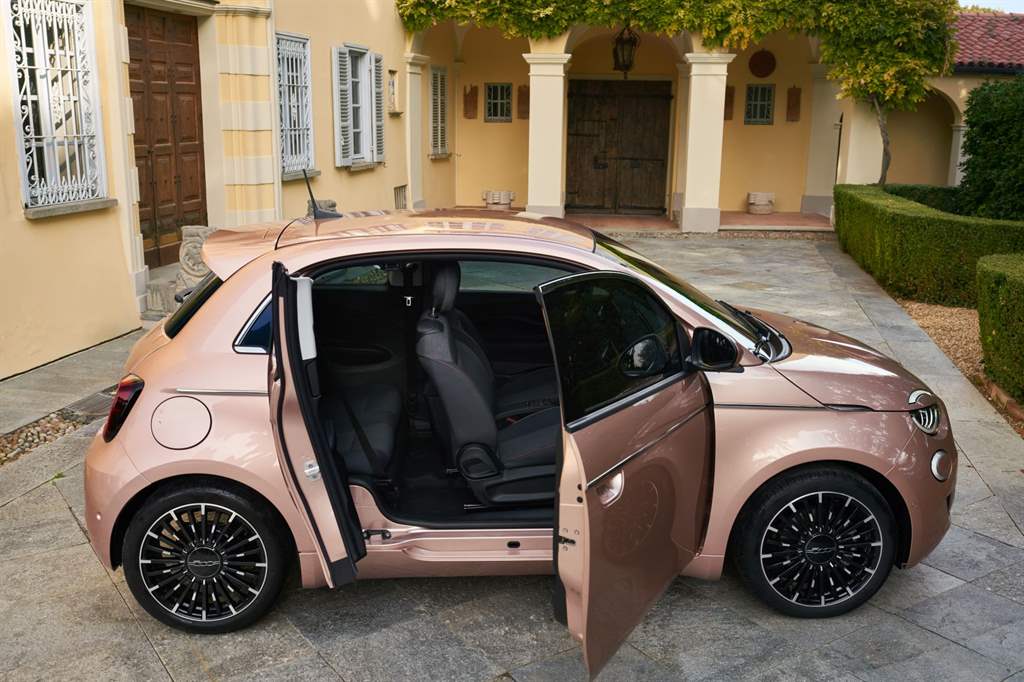 Fiat 500e_07