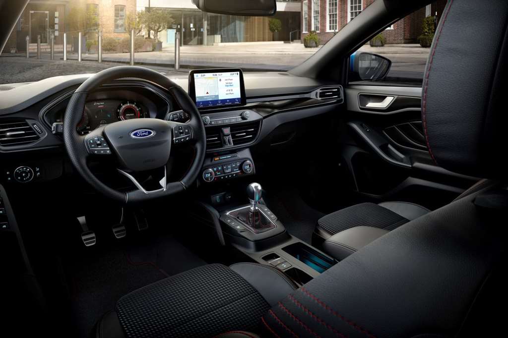 Ford_Focus_04