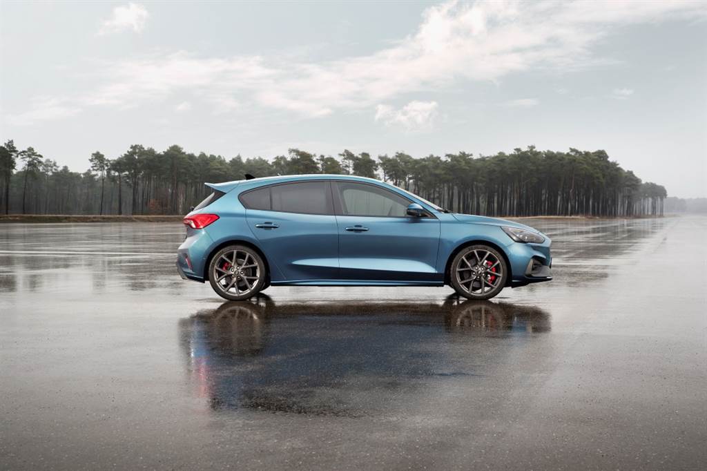 Ford Focus ST_ 05