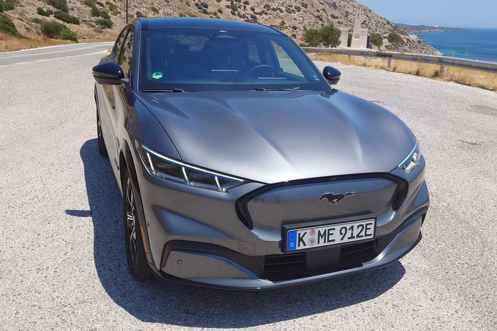 FORD_MACH-E_05_resize