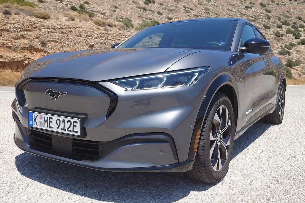 FORD_MACH-E_07_resize