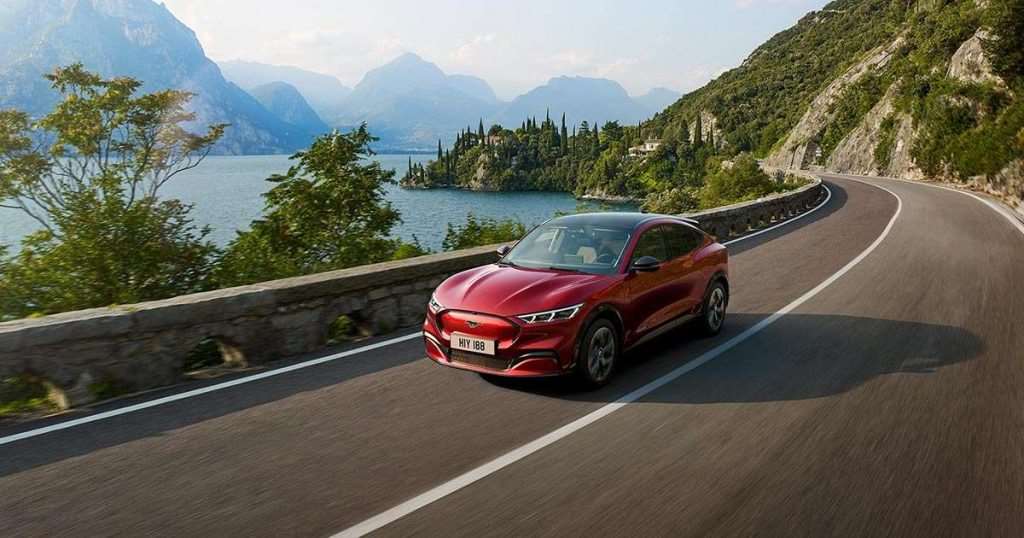 FordMustangMach-E_BO_07