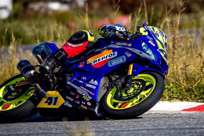 Giannis peristeras Yamaha R3 03