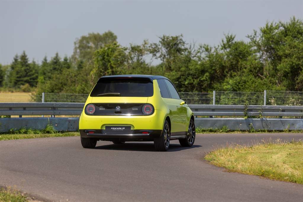 Honda e_07