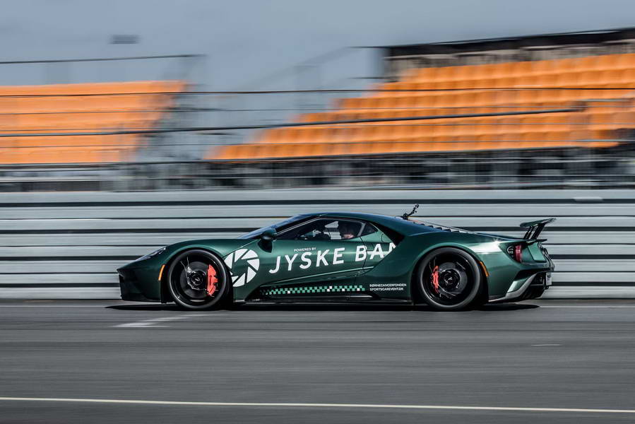 Jason Watt & his Ford GT1 12