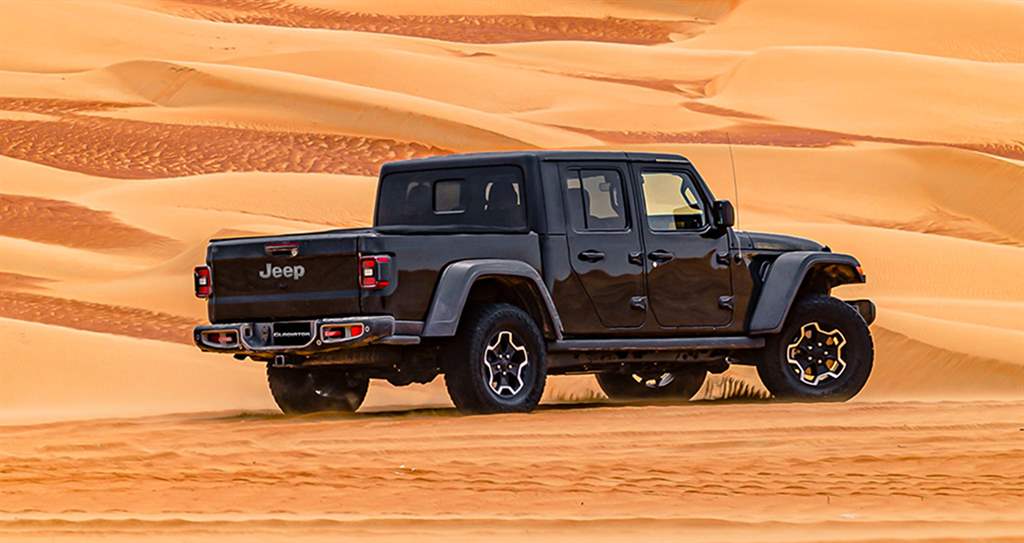 Jeep-Gladiator_04