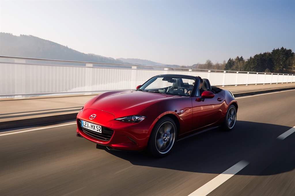 Mazda_MX-5_04