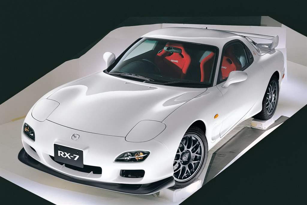 Mazda_RX-7_RZ_2000_hires