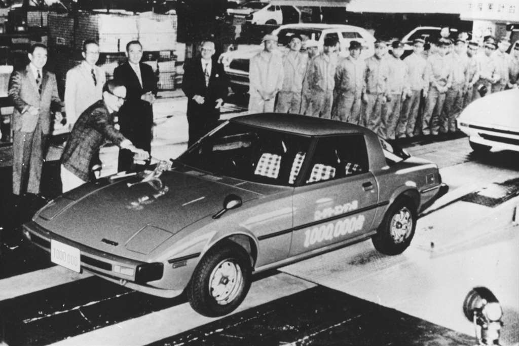 Mazda RX7_06