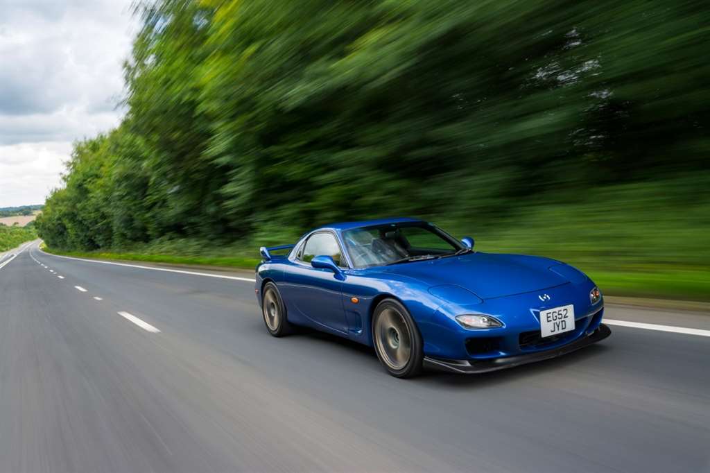 Mazda RX7_12
