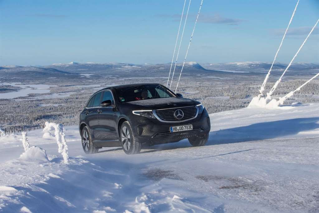 Mercedes EQC on ice_ 05
