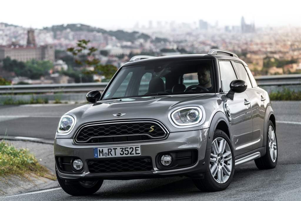 mini-cooper-se_07