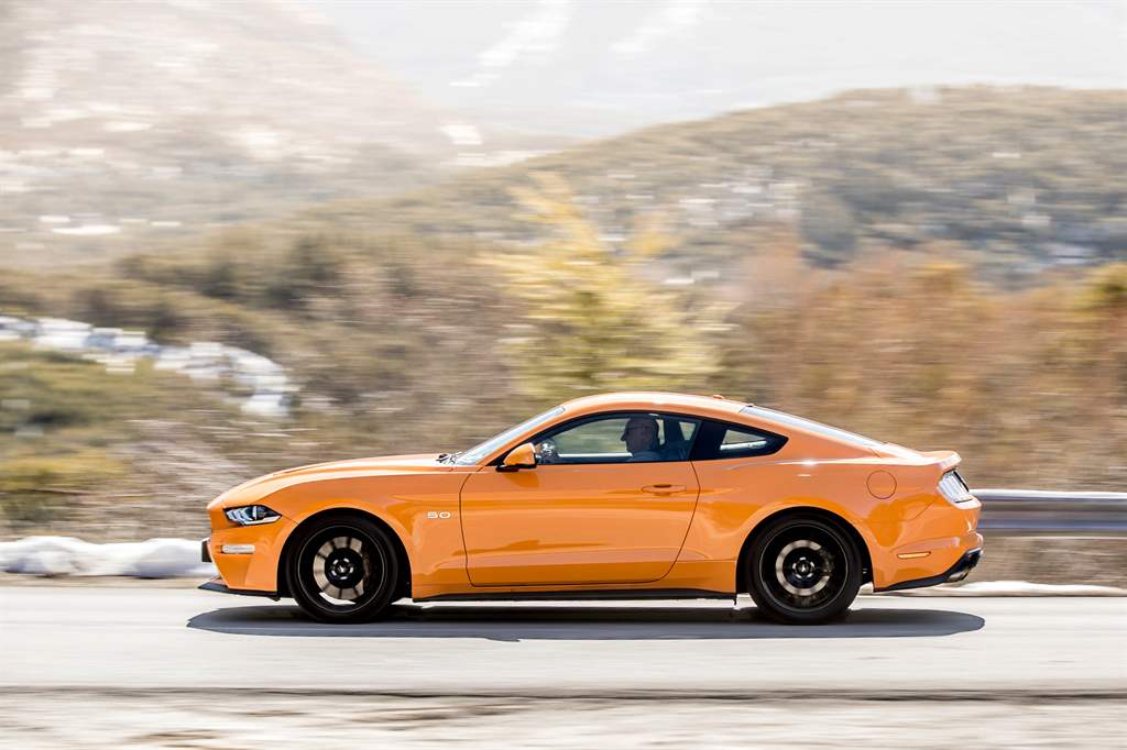 MUSTANG COUPE_03
