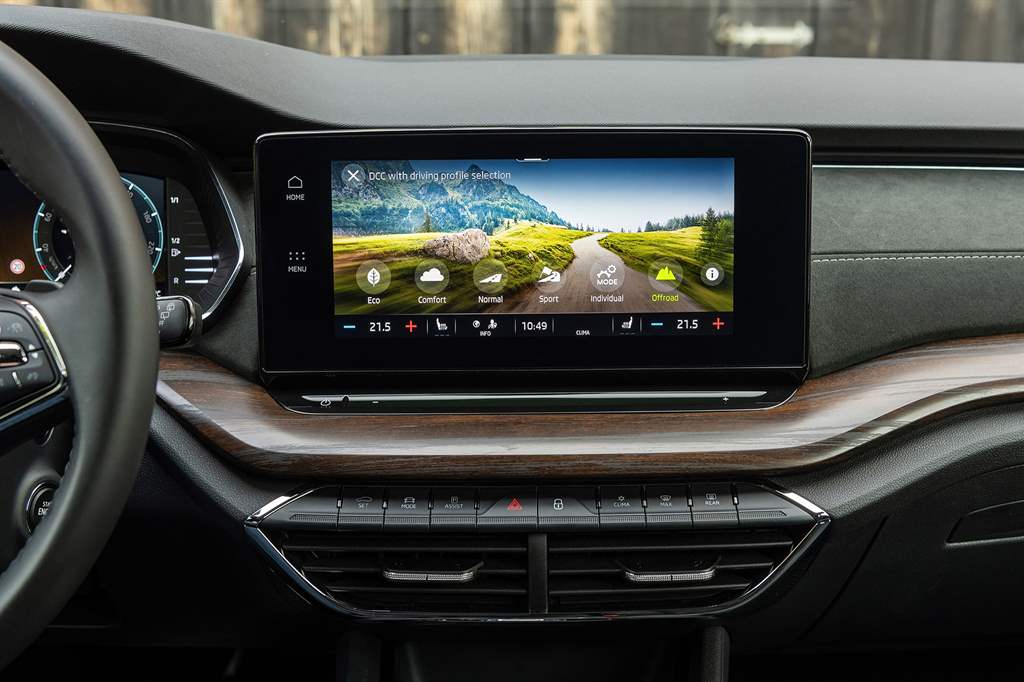 NEA SKODA OCTAVIA SCOUT_06