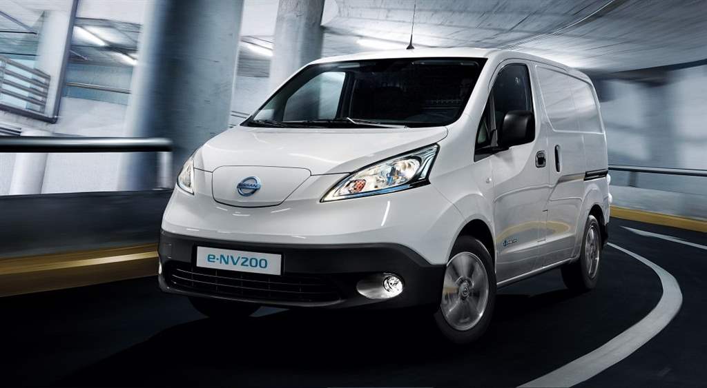 Nissan-e-NV200_04