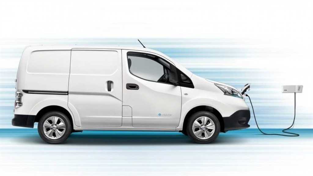Nissan-e-NV200_ 04