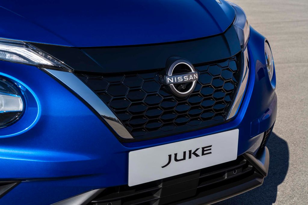 Nissan_Juke_Hybrid_Blue detail_03.JPG