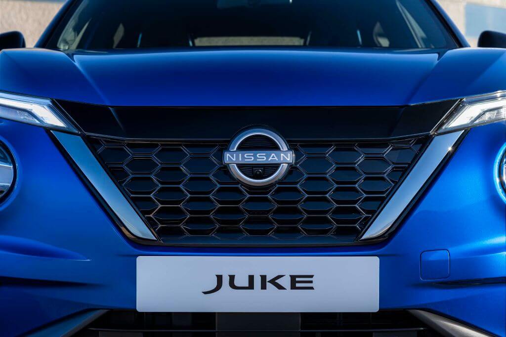 Nissan_Juke_Hybrid_Blue detail 06.JPG