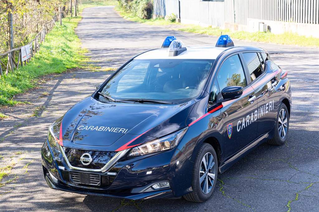 Nissan LEAF carabinieri_05