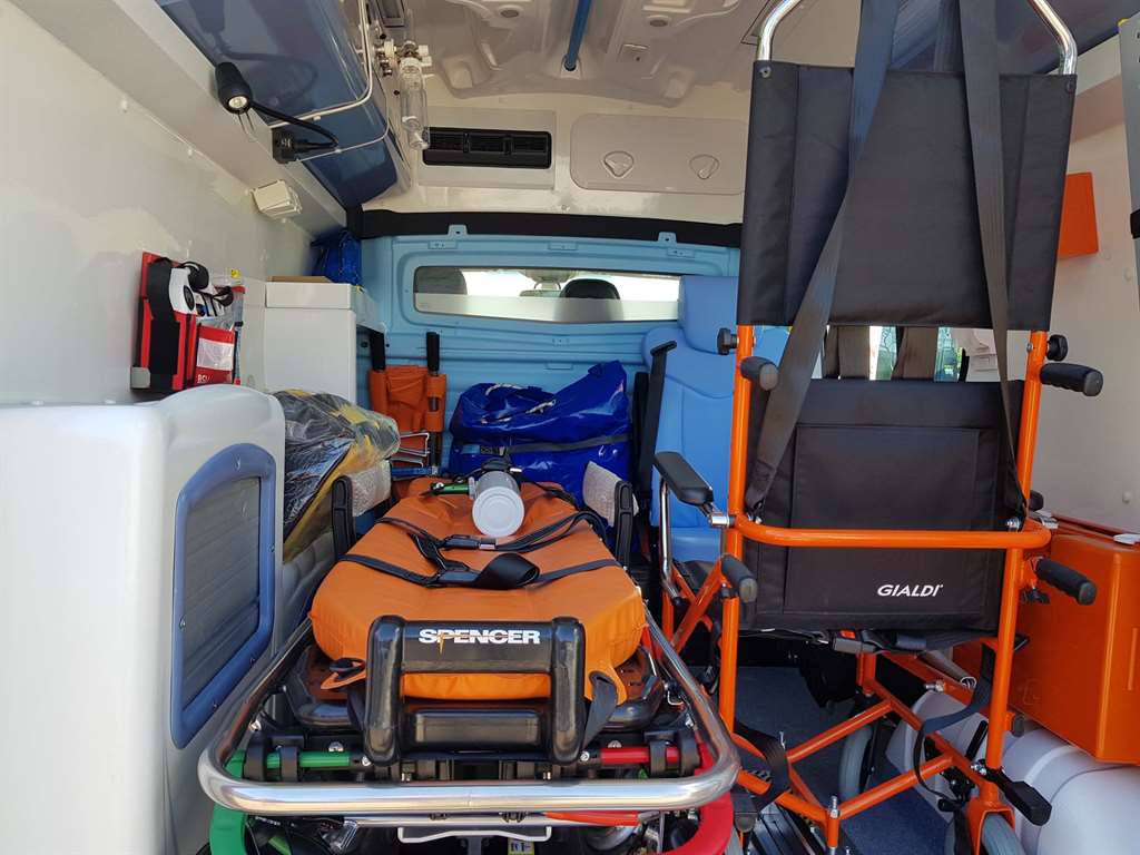 NV300 Ασθενοφόρο_03