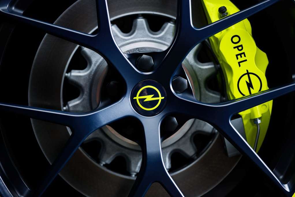 O-Team-Opel-Zafira-Life_ 06