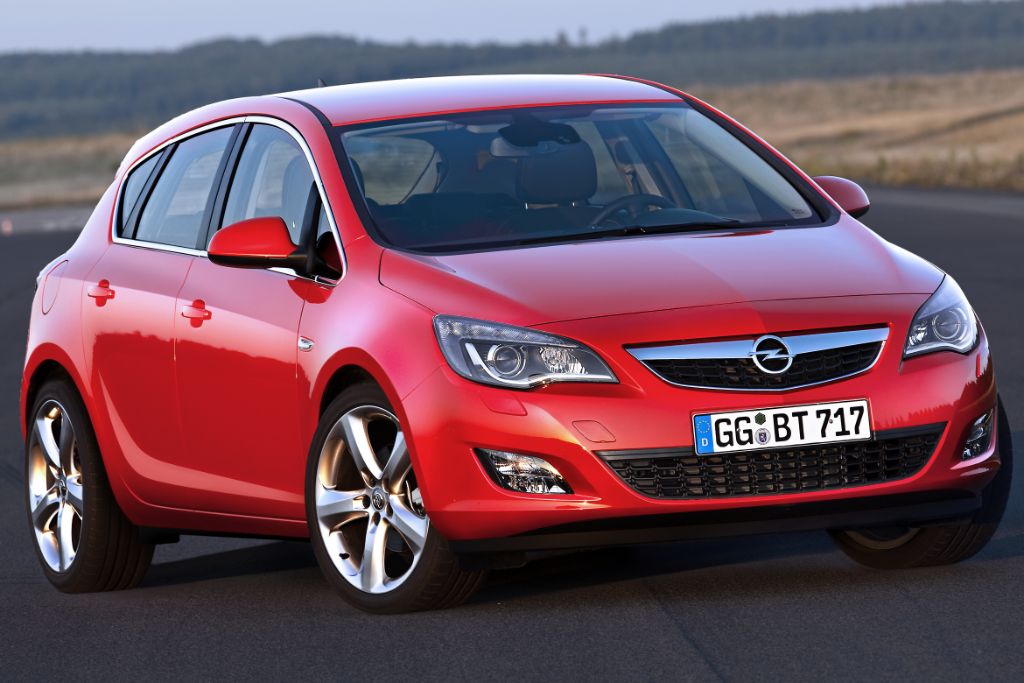 Opel-07-Astra-J-262534