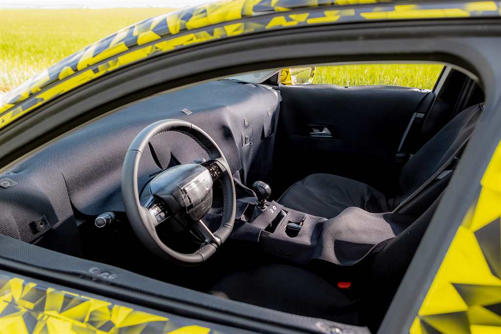 Opel-Astra-09-515898
