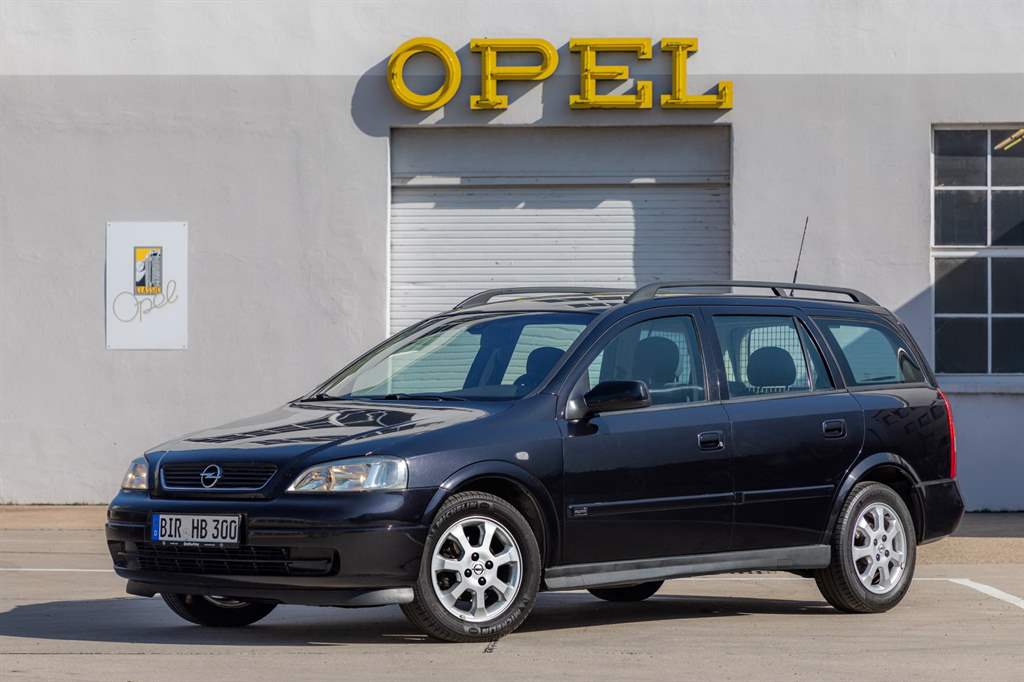 Opel-Astra-Caravan_03