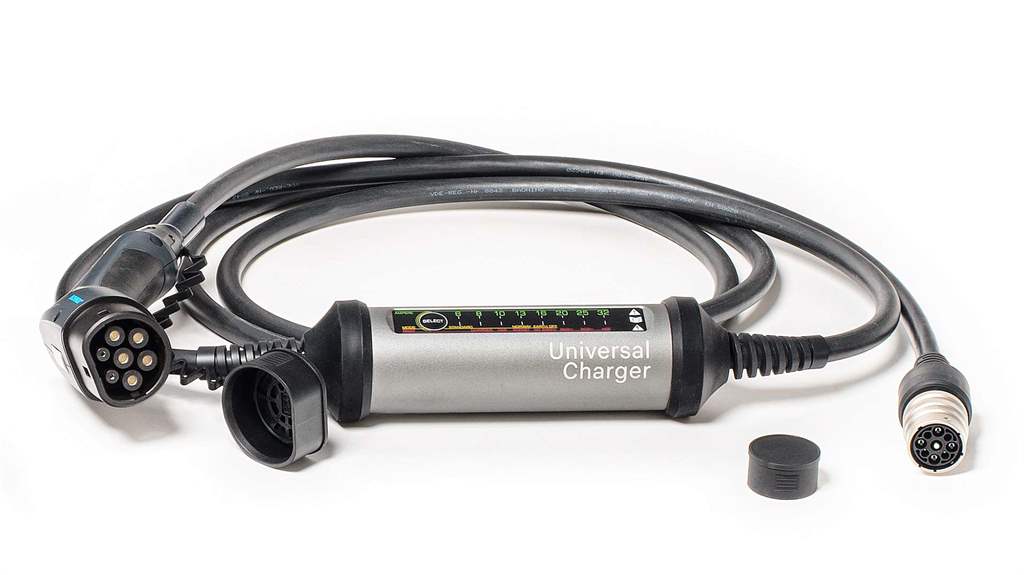 Opel-Universal-Charger_06