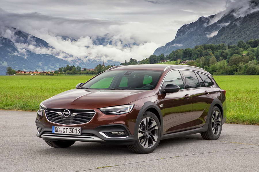 Opel Insignia orders 12