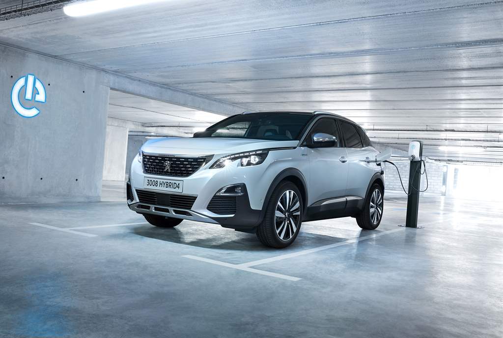 Peugeot_3008PHEV_03
