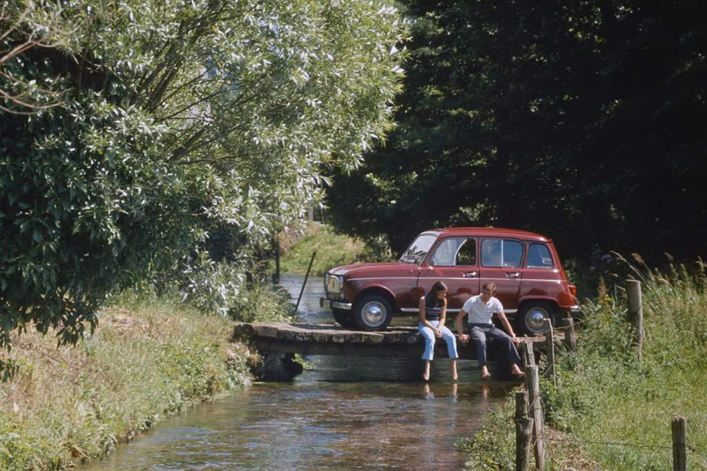Renault 4L_10
