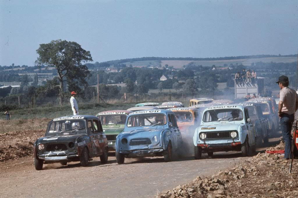 Renault 4L_12