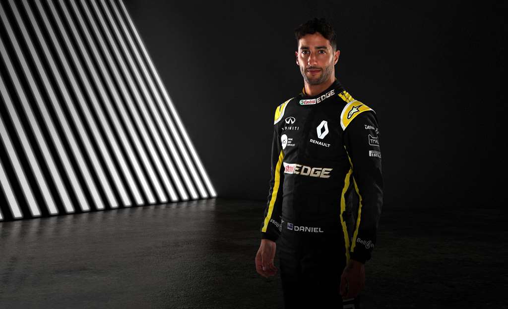 Renault F1 Team R.S.19 _ 09