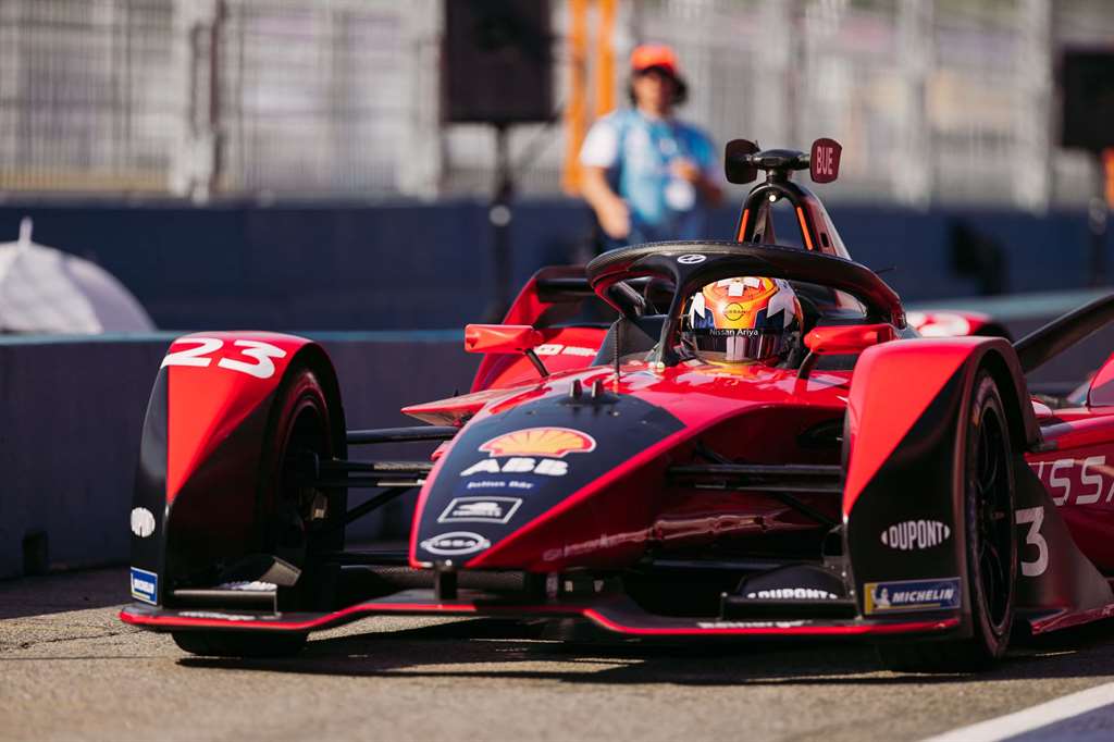 Spacesuit-SG-FE-NYCeP-2207-_R5_9193