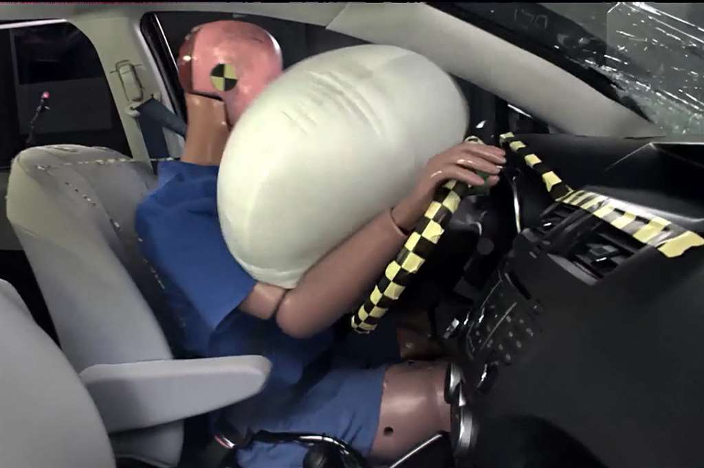 Toyota- airbags_04