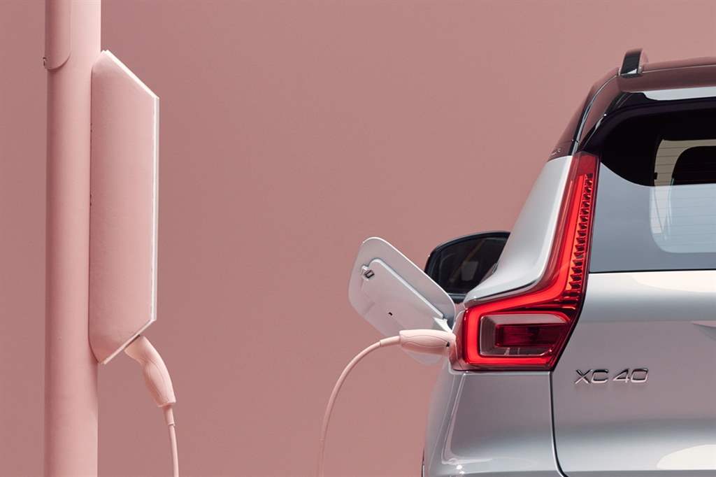 Volvo_Cars_Engine_01