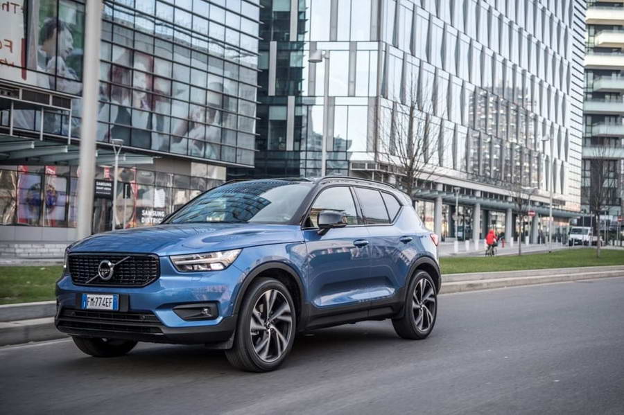 Volvo XC40 new versions T3 - D3 13