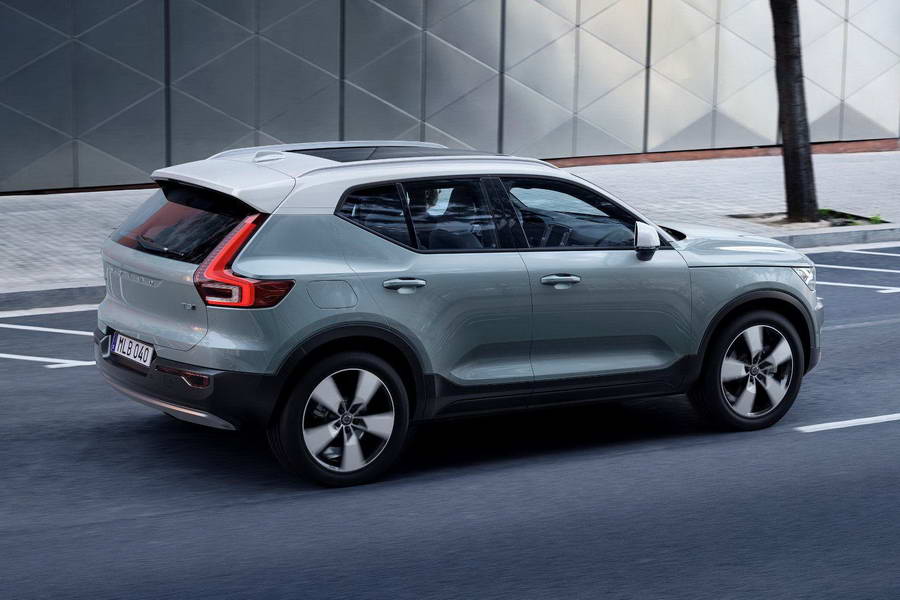 Volvo XC40 new versions T3 - D3 14