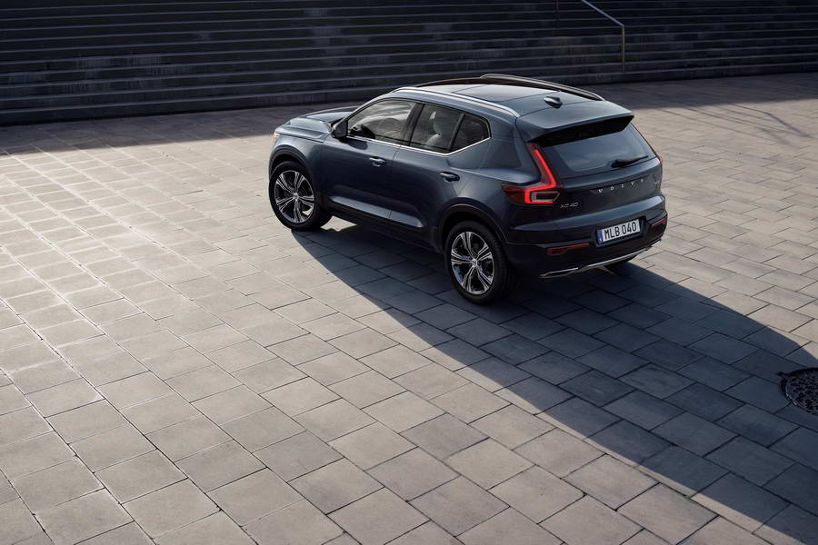 Volvo XC40 new versions T3 - D3 15