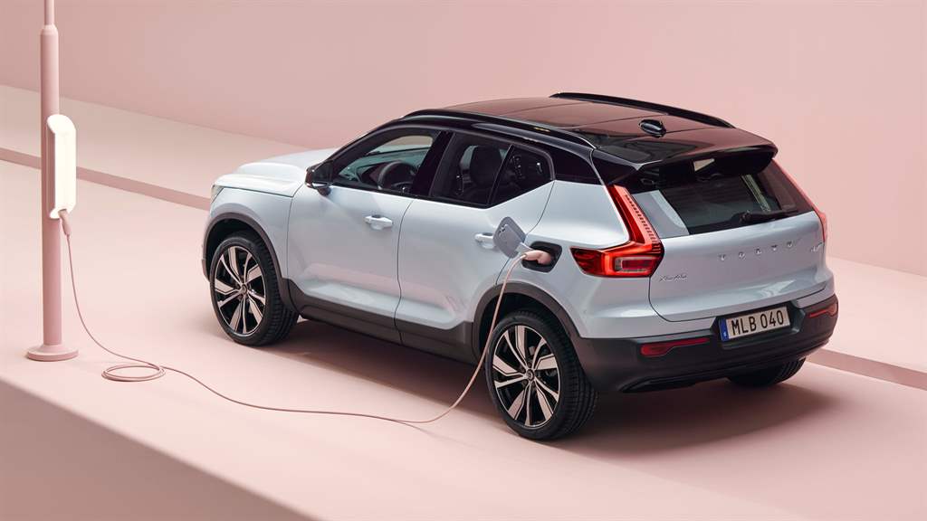 Volvo XC40 Recharge_03