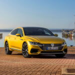 VW Arteon Goldenes Lenkrad 2017 10